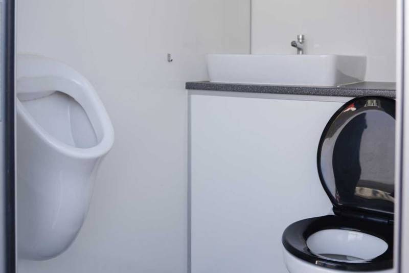 Urinoir mobiele badkamer huren